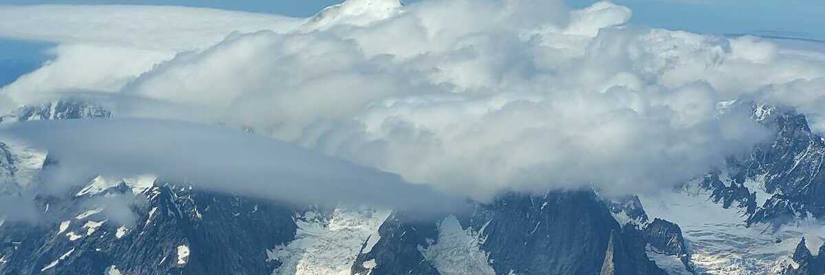 Flugwegposition um 14:52:24: Aufgenommen in der Nähe von 11016 La Thuile, Aostatal, Italien in 4925 Meter